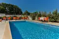 Hotel 325 m² Opcina Medulin, Kroatien