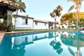 4-Schlafzimmer-Villa 260 m² Estepona, Spanien