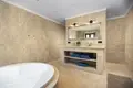 4 bedroom house 600 m² Dos Hermanas, Spain