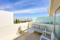 Mieszkanie 2 pokoi 84 m² Torrevieja, Hiszpania