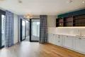 2 bedroom apartment 70 m² in Wembley, United Kingdom