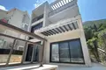 Casa 10 habitaciones 250 m² Stoliv, Montenegro