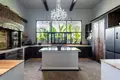 Wohnung 5 Schlafzimmer 670 m² Dalung, Indonesien