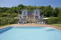 4 bedroom Villa 402 m² Cavandone, Italy