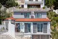 villa de 5 dormitorios 220 m² Grad Omis, Croacia