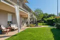 Mieszkanie 18 pokojów 650 m² Soiano del Lago, Włochy