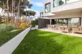 Stadthaus 3 Schlafzimmer  Estepona, Spanien
