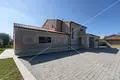 8 room house 400 m² Opcina Svetvincenat, Croatia