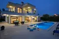 4 bedroom Villa 201 m² Grad Porec, Croatia