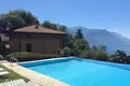 5-Zimmer-Villa 170 m² Como, Italien
