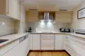 2 bedroom apartment 136 m² in London, United Kingdom