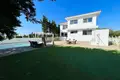 5-Schlafzimmer-Villa 460 m² in Germasogeia, Zypern