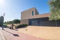 Villa de 4 dormitorios 400 m² Peralada, Španjolska