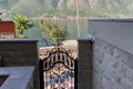 Villa de 4 dormitorios 420 m² Dobrota, Montenegro
