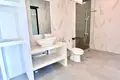 4 bedroom apartment 220 m² Tumbakbayuh, Indonesia