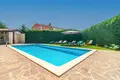 Villa de 4 dormitorios 160 m² Roviño, Croacia