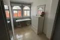 4 bedroom house 240 m² Dos Hermanas, Spain