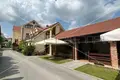 Commercial property 1 895 m² in Grad Zlatar, Croatia