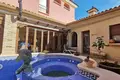 4-Schlafzimmer-Villa 1 500 m² San Miguel de Salinas, Spanien