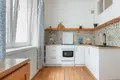Commercial property 2 rooms 44 m² in Warsaw, Poland
