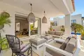 Haus 4 Schlafzimmer 210 m² Dos Hermanas, Spanien