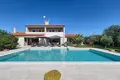 3 bedroom house 440 m² Opcina Svetvincenat, Croatia