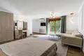 5 bedroom house 498 m² Dos Hermanas, Spain