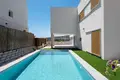 4-Schlafzimmer-Villa 235 m² Algorfa, Spanien