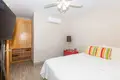 Condo 17 pokojów 1 087 m² Roatan, Honduras
