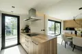 2 bedroom apartment 93 m² San Pedro Alcantara, Spain