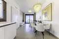 Mieszkanie 3 pokoi 70 m² Torrevieja, Hiszpania