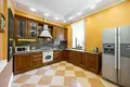 Cottage 6 bedrooms 443 m² Tarasava, Belarus