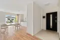 Mieszkanie 4 pokoi 80 m² Warszawa, Polska