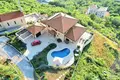 Villa de tres dormitorios 183 m² Sveti Stefan, Montenegro