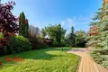 Cottage 438 m² Valiarjanava, Belarus