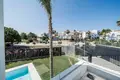 4-Schlafzimmer-Villa 538 m² Estepona, Spanien