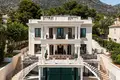 8 bedroom House 2 200 m² Marbella, Spain