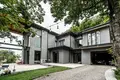 Haus 7 zimmer  Tiflis, Georgien