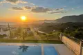 Villa de tres dormitorios 370 m² Kargicak, Turquía