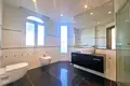 5-Schlafzimmer-Villa 810 m² lAlfas del Pi, Spanien