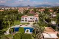 Haus 8 Schlafzimmer 1 069 m² Dos Hermanas, Spanien
