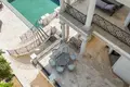 8 bedroom House 2 200 m² Marbella, Spain