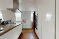 3 bedroom apartment 125 m² in London, United Kingdom