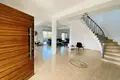 Mieszkanie 5 pokojów 300 m² Chloraka, Cypr