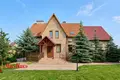 Cottage 438 m² Valiarjanava, Belarus