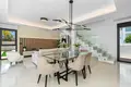 Villa de tres dormitorios 238 m² Urbanizacion Dona Pepa, Španjolska
