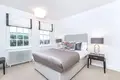 2 bedroom apartment 77 m² in London, United Kingdom