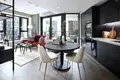 2 bedroom apartment 77 m² London, United Kingdom