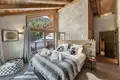 Chalet 5 bedrooms  in Les Allues, France