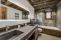 Chalet 6 bedrooms  in Les Allues, France
